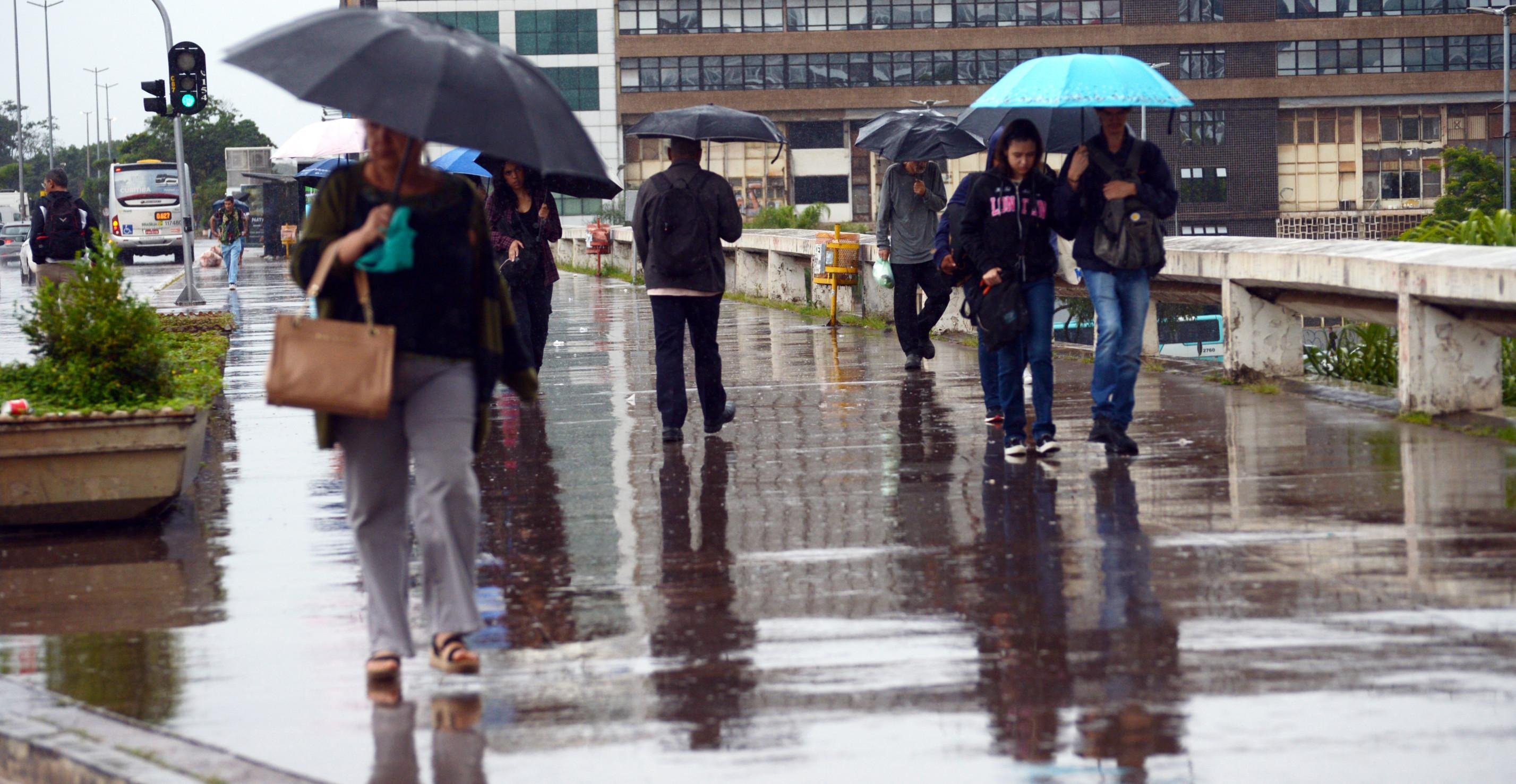 Pancadas de chuvas isoladas são esperadas para esta segunda (10/11) no DF
