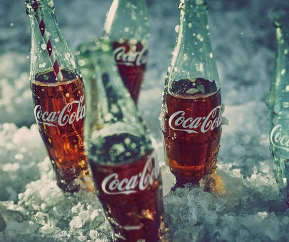 Até o momento, não há confirmação de contaminação de bebidas da fábrica da Solar Coca-Cola no Ceará -  (crédito: - Divulgação/Coca-Cola Brasil)