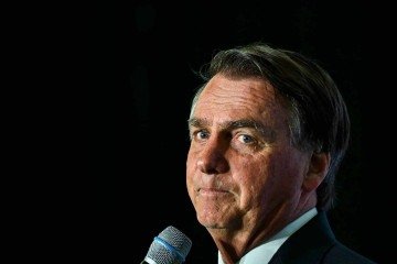 Bolsonaro promete permitir base dos EUA na tríplice fronteira se eleito - CHANDAN KHANNA / AFP