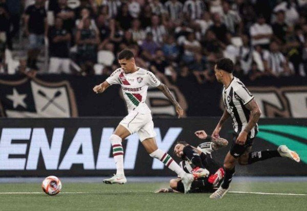 - Foto: Lucas Merçon/Fluminense