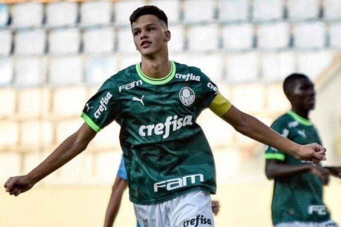 Fellipe Jack, de 19 anos, seguirá em definitivo no Como 1907 - (crédito: Foto: Divulgação/Palmeiras) Fellipe Jack, de 19 anos, seguirá em definitivo no Como 1907 - (crédito: Foto: Divulgação/Palmeiras)