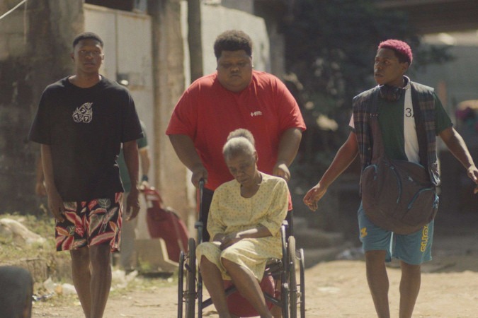 Cena do filme Kasa Branca: História da Comunidade 
