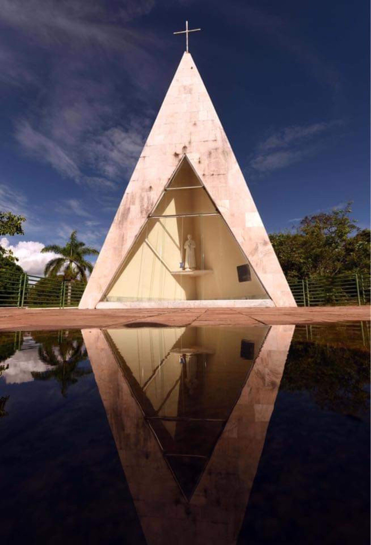  21/01/2021 Crédito: Ed Alves/CB/D.A Press. Brasil. Brasilia - DF. Isto é Brasília. Ermida Dom Bosco.       