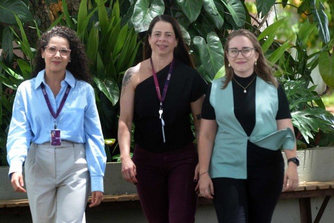  31/01/2025 Credito: Ed Alves/CB/DA.Press. Cidades. Mulheres e Meninas na Ciencia. Na foto, Luana Souza (Roxo), Fernada Vinhaes (Preto) e Rebecca Ribeiro (colete). 