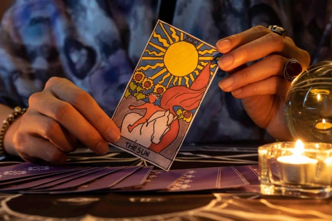 O tarot é um poderoso recurso para entender melhor a si e a vida (Imagem: vimolsiri.s | Shutterstock) -  (crédito: EdiCase)