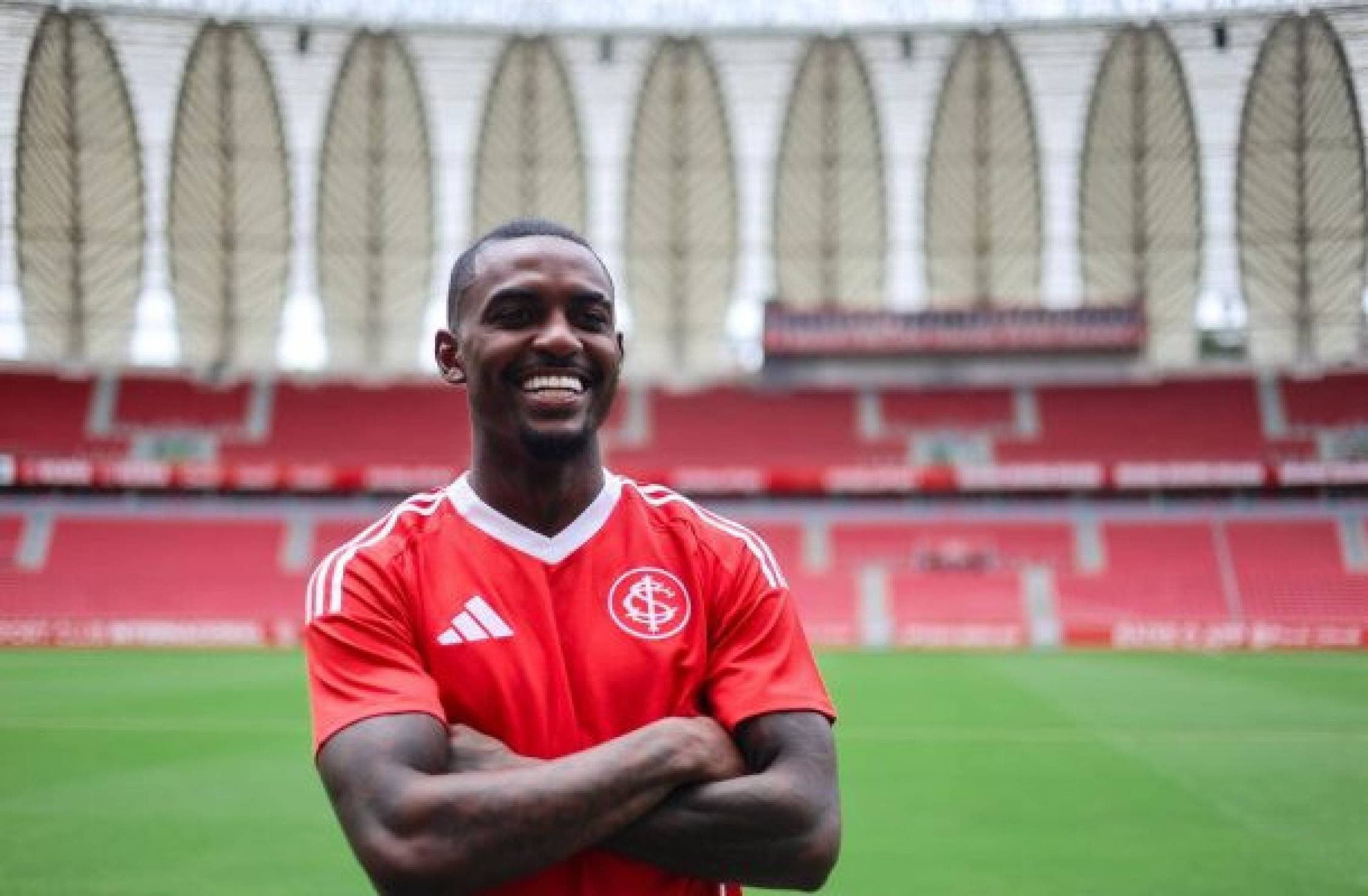 Ramon celebra chegada ao Inter: ‘Estou muito feliz’