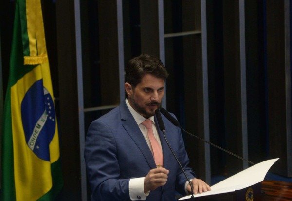 Ed Alves/CB/DA Press