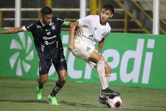 GABRIEL BONTEMPO - Outro que fez grande partida. Primeiro, serviu Guilherme para empatar para o Santos. Já na etapa complementar, deixou o dele, em gol mostrando talento - Nota7,5 - Pedro Ernesto Guerra Azevedo/Santos FC