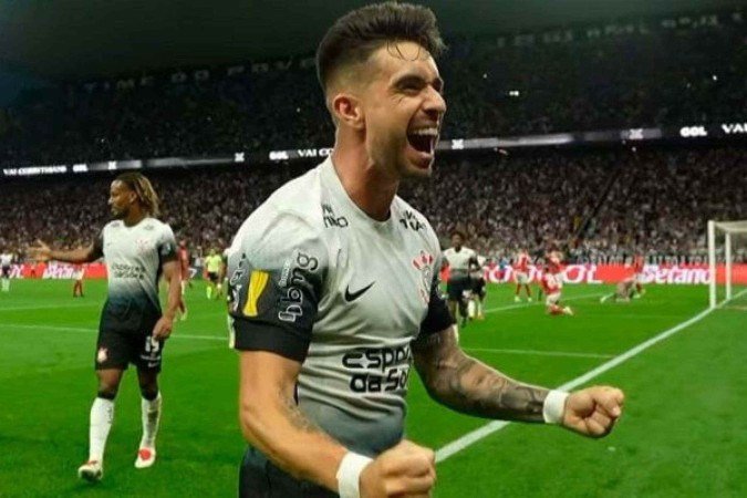 Igor Coronado participou dos dois gols do Timão -  (crédito: Foto: Reprodução/Cazé TV)