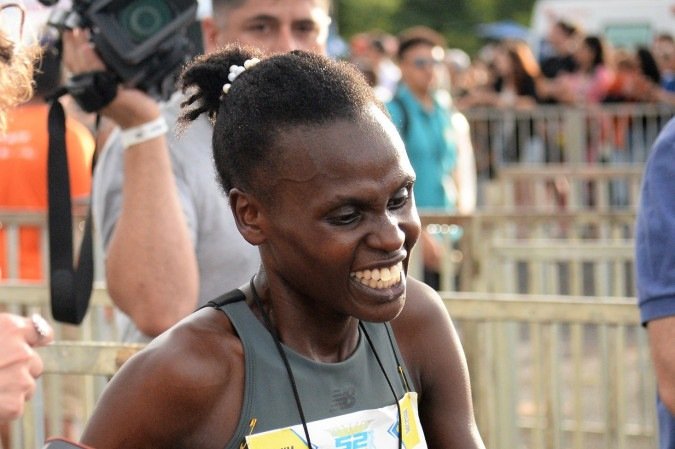 A primeira colocada da categoria feminina, Viola Jelegat
