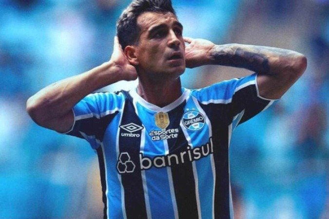 Cristaldo comemora um de seus dois belos gols para o Grêmio no duelo com o São LUiz - (crédito: Foto: Divulgação/Gremio) Cristaldo comemora um de seus dois belos gols para o Grêmio no duelo com o São LUiz - (crédito: Foto: Divulgação/Gremio)