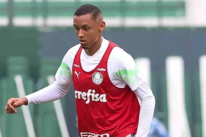 Michel, cria da base do Palmeiras - (crédito: Foto: Cesar Greco/Palmeiras) Michel, cria da base do Palmeiras - (crédito: Foto: Cesar Greco/Palmeiras)