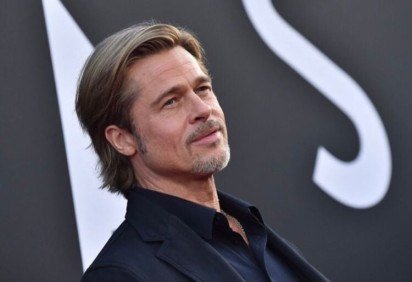 BRAD PITTAlém de já ter admitido não ser fã de banho, o astro de Hollywood já comentou algumas vezes sobre suas lutas com o vício em álcool no passado. -  (crédito: Reprodução / Instagram)