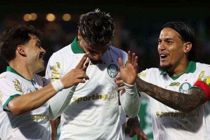 Jogadores do Palmeiras comemoram o gol marcado por Richard RÃos - (crédito: Foto: Divulgação) Jogadores do Palmeiras comemoram o gol marcado por Richard RÃos - (crédito: Foto: Divulgação)