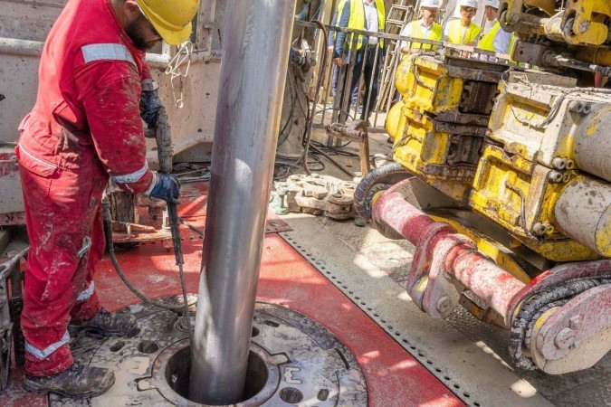 Na Islândia, o imenso calor da Terra fica perto da superfície, o que facilita seu uso para aquecimento e produção de energia - (crédito: Getty Images) Na Islândia, o imenso calor da Terra fica perto da superfície, o que facilita seu uso para aquecimento e produção de energia - (crédito: Getty Images)