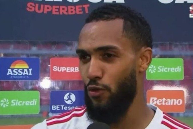 JUNINHO - Entrou no lugar de Bruno Henrique, mas participou pouco. NOTA 5.0 - Foto: Reprodução