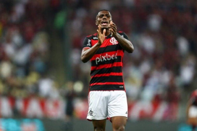 EVERTTON ARAÚJO - Pouco tempo em campo para mostrar seu futebol. SEM NOTA. Foto: Gilvan de Souza/Flamengo.