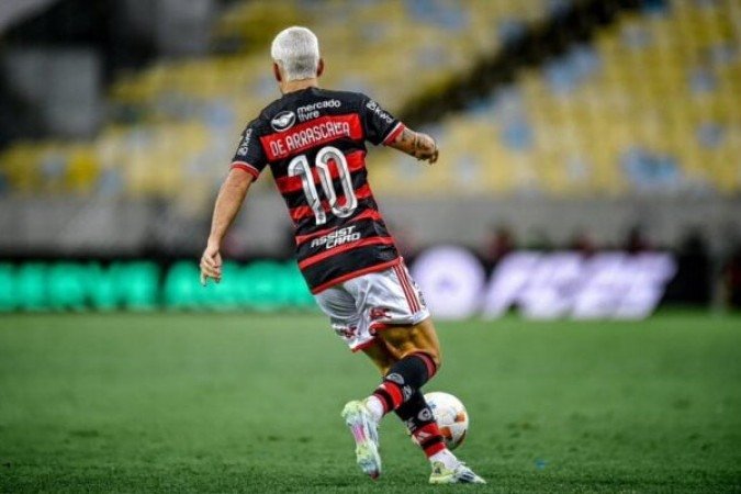 ARRASCAETA - Entrou no sgeundo tempo e quase fez um gol, ao roubar a bola de Halter, mas acabou travado na hora do chute por Barboza. Teve pouco tempo em campo. NOTA 6.0 - Foto: Gilvan de Souza/Flamengo.
