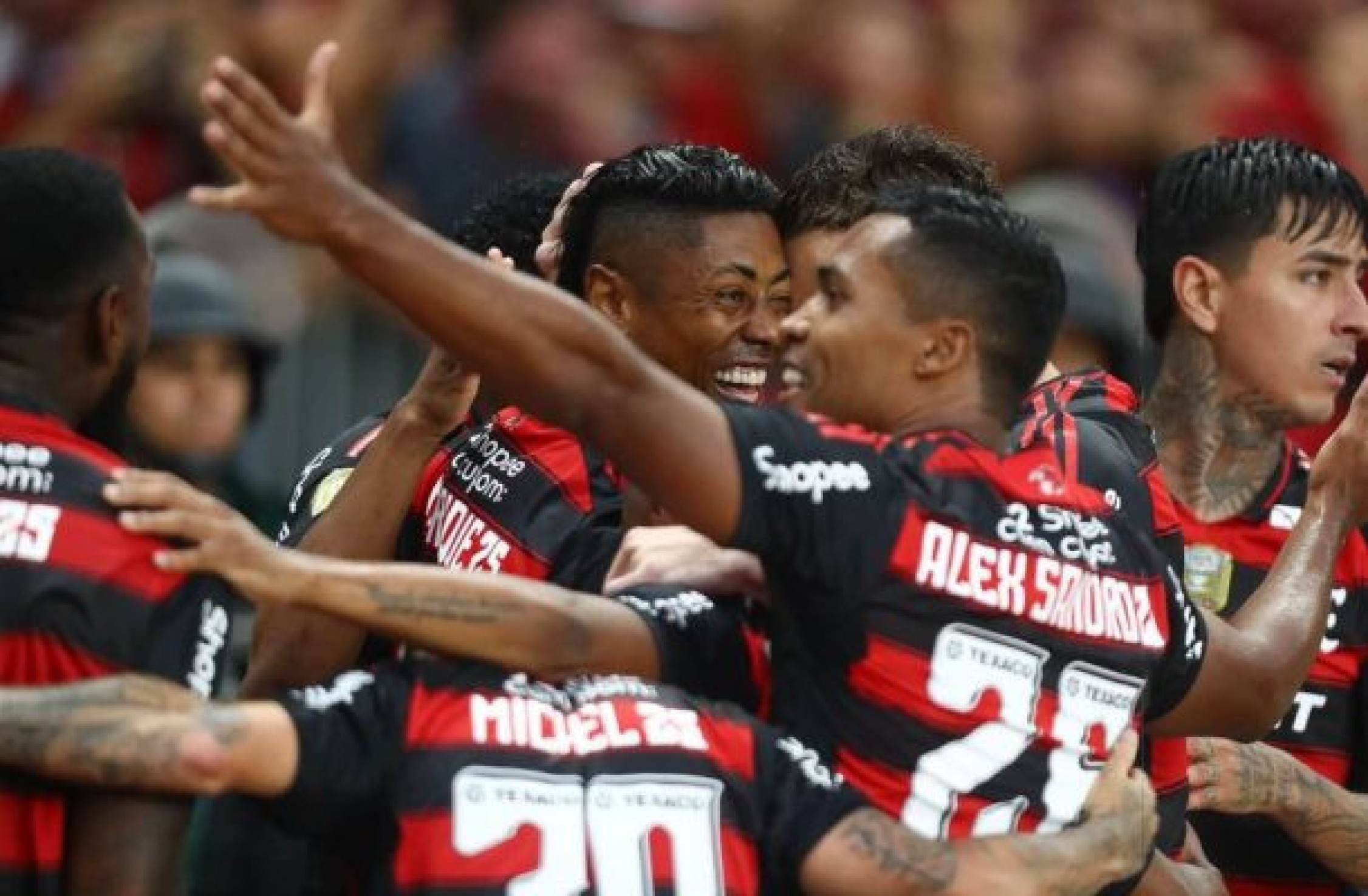 Flamengo amassa! Tricampeão de forma acachapante