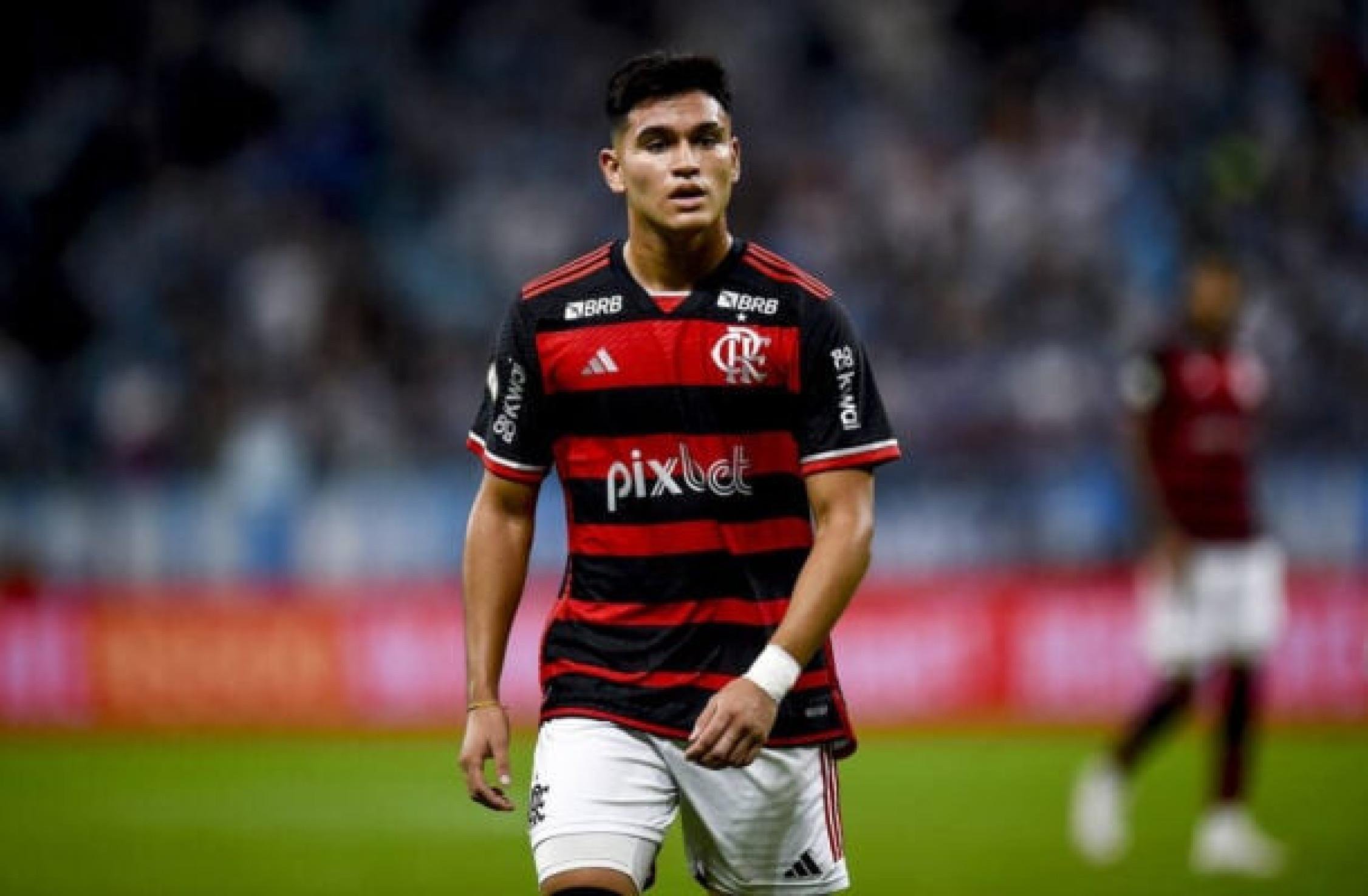 Filipe Luís é sincero sobre saída de Alcaraz do Flamengo