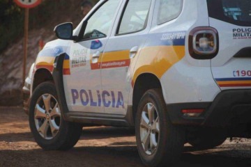 A Polícia Militar iniciou a operação após uma denúncia anônima de tráfico de drogas no Aglomerado da Mina, em Ribeirão das Neves -  (crédito: Juarez Rodrigues/EM/D.A Press)