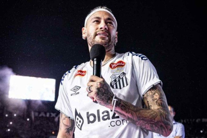 Neymar durante apresentação à torcida do Santos, na Vila Belmiro  -  (crédito: Foto:  Divulgação/Santos)