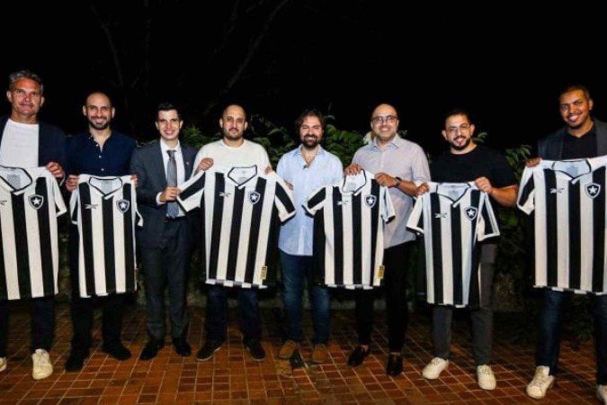 JP Magalhães recebe comitiva da Arábia Saudita - (crédito: Foto: Wallace Lima/Botafogo ) JP Magalhães recebe comitiva da Arábia Saudita - (crédito: Foto: Wallace Lima/Botafogo )