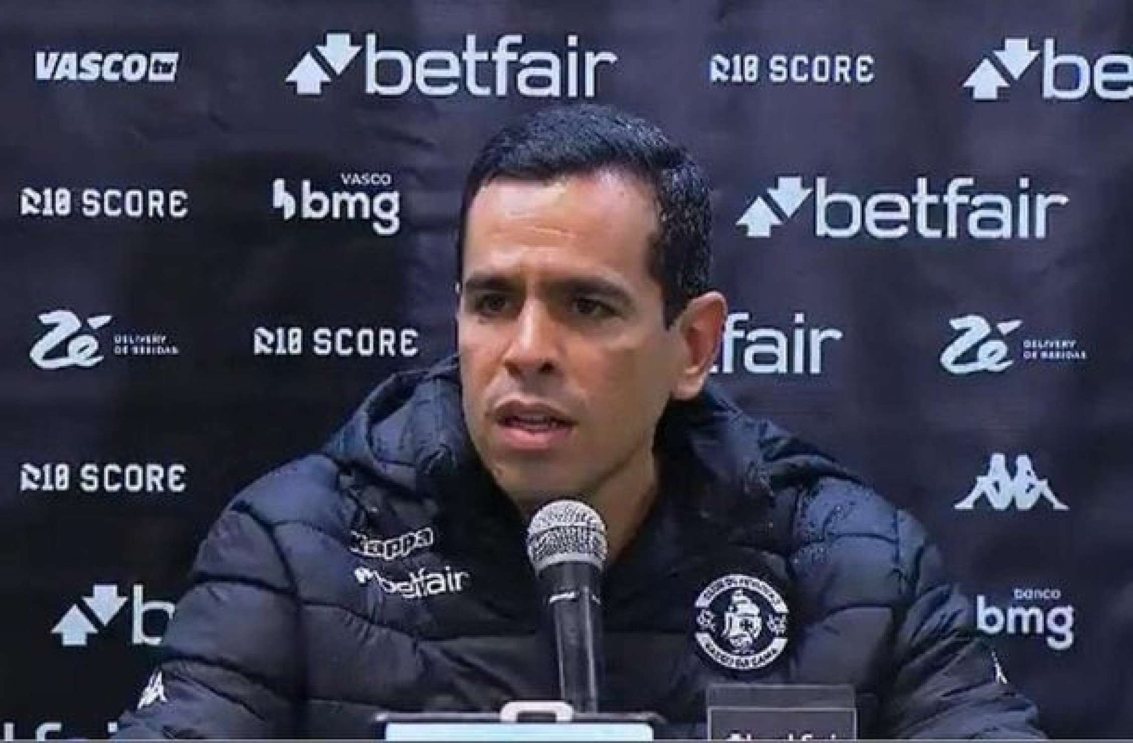 Vasco encontra dificuldades no mercado por atacantes