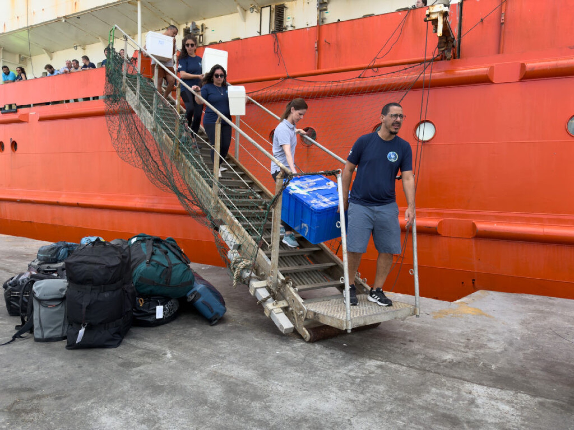 Os pesquisadores chegam ao porto do Rio Grande