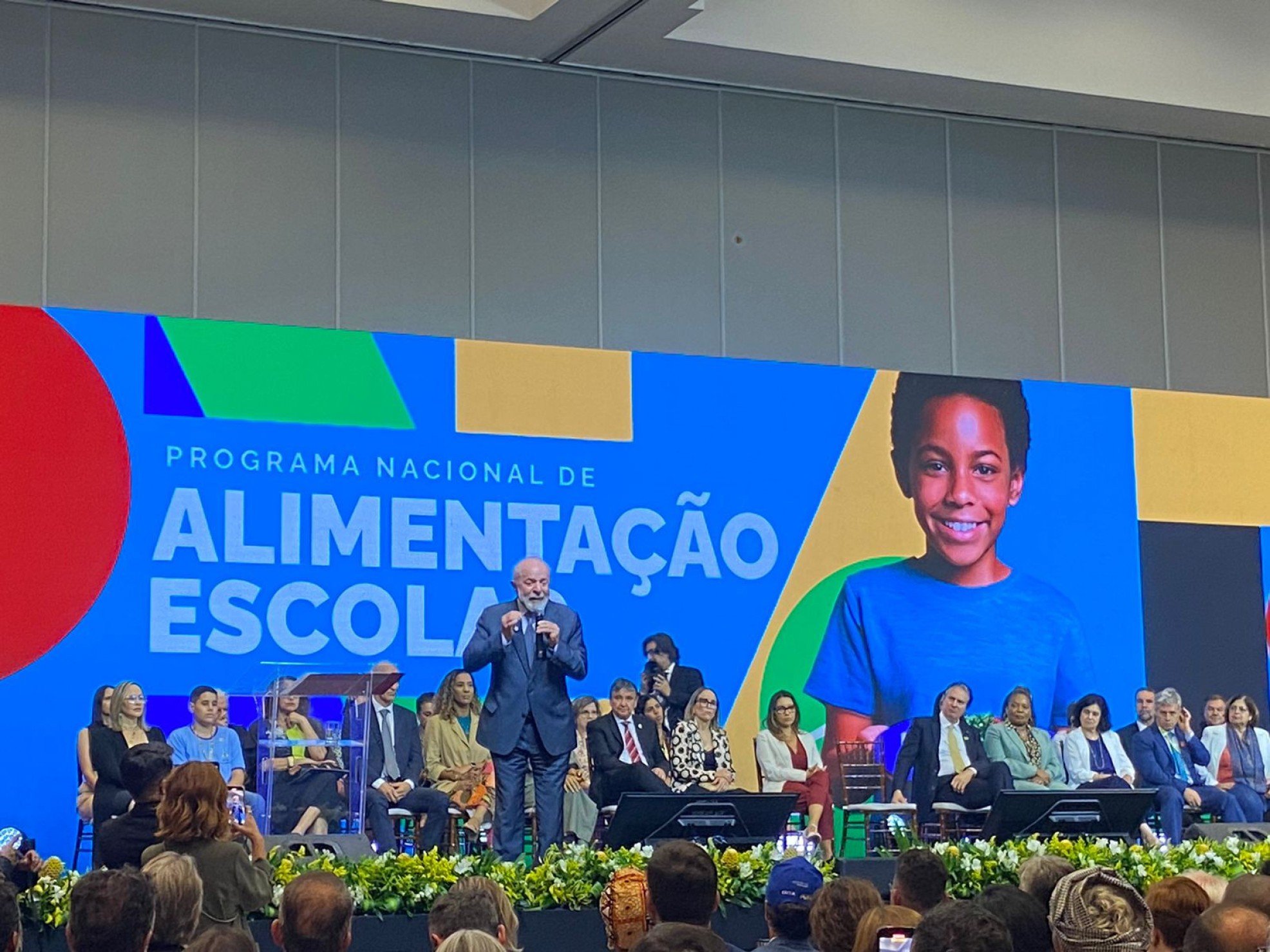 Lula defende alimentação saudável e condena ultraprocessados na merenda