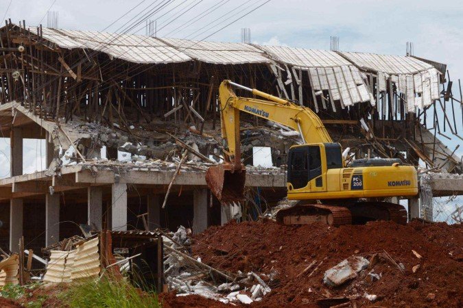 05/02/2025. Ed Alves CB/DA Press. Derrubadas continuam na 26 de Setembro sob protestos e reforço policial. - (crédito: Ed Alves CB/DA Press.) 05/02/2025. Ed Alves CB/DA Press. Derrubadas continuam na 26 de Setembro sob protestos e reforço policial. - (crédito: Ed Alves CB/DA Press.)