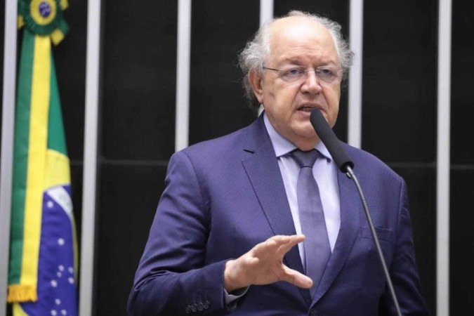 Agora que foi protocolada, a PEC aguarda um despacho da Presidência da Câmara para ser enviada à Comissão de Constituição e Justiça e de Cidadania (CCJ), que avaliará sua admissibilidade -  (crédito: Bruno Spada/Câmara dos Deputados)