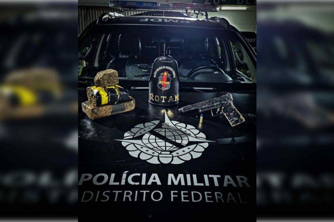 O suspeito foi encaminhado à 26ª Delegacia de PolÃcia (Samambaia Norte) - (crédito: Divulgação/PMDF) O suspeito foi encaminhado à 26ª Delegacia de PolÃcia (Samambaia Norte) - (crédito: Divulgação/PMDF)