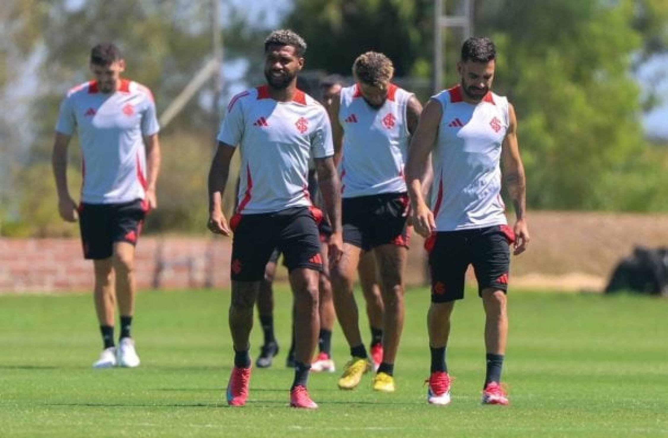 Roger confirma preservação de titulares do Inter no embate com o Brasil de Pelotas