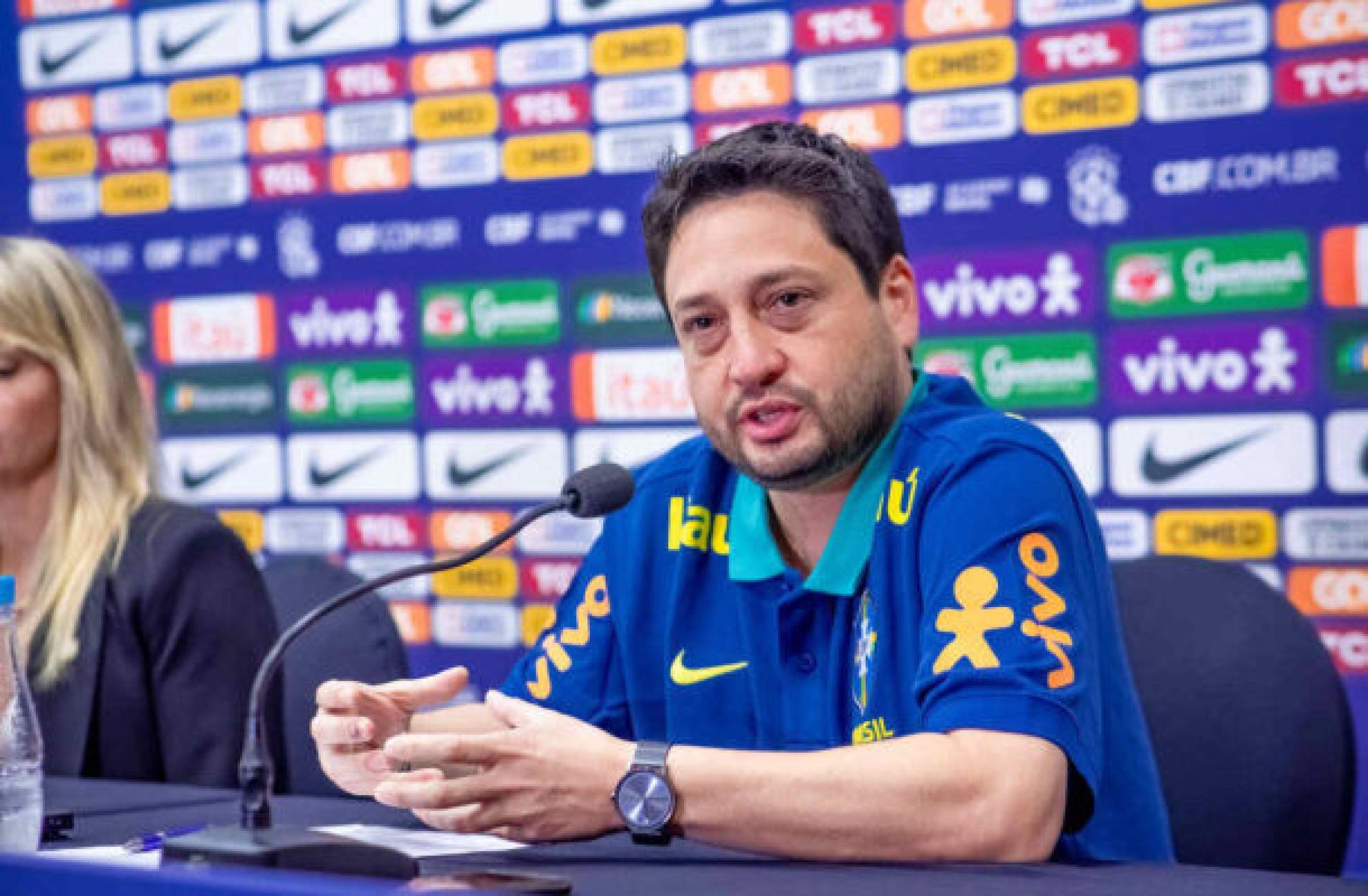 Arthur Elias convoca seleção feminina para período de treinos