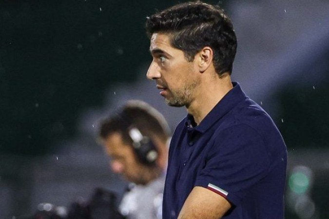 ABEL FERREIRA - Montou uma boa estratégia no começo do jogo, que confundiu o Corinthians. Porém, no segundo tempo demorou demais para realizar alterações e usou muitas peças no improviso. Nota: 6 - Foto: Fabio Menotti/Palmeiras