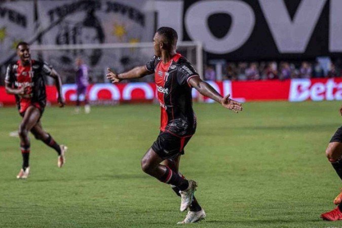 Alexandre Jesus vira alvo de ataques após 'provocação' a Neymar - (crédito: Foto: Reprodução) Alexandre Jesus vira alvo de ataques após 'provocação' a Neymar - (crédito: Foto: Reprodução)