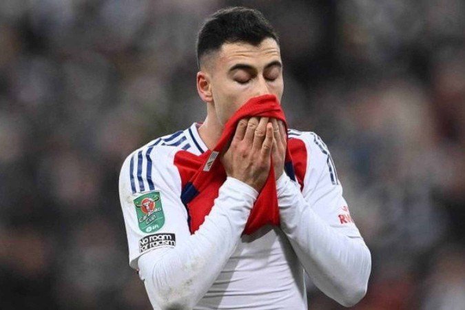 Gabriel Martinelli sentiu dores musculares e deixou o gramado na derrota do Arsenal - (crédito: Foto: Stu Forster/Getty Images) Gabriel Martinelli sentiu dores musculares e deixou o gramado na derrota do Arsenal - (crédito: Foto: Stu Forster/Getty Images)