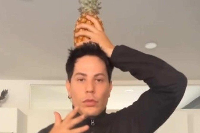 Christian Chávez, do RBD, vem ao Brasil para desfilar pela Acadêmicos do Grande Rio - (crédito: Reprodução/Instagram) Christian Chávez, do RBD, vem ao Brasil para desfilar pela Acadêmicos do Grande Rio - (crédito: Reprodução/Instagram)