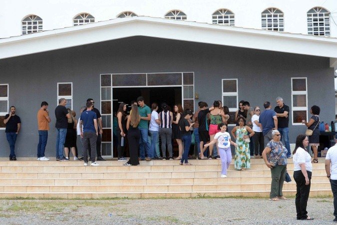 Velório Adriano ocorreu na Igreja Imaculada Conceição, em Samambaia. Era uma pessoa religiosa e gentil, segundo amigos 