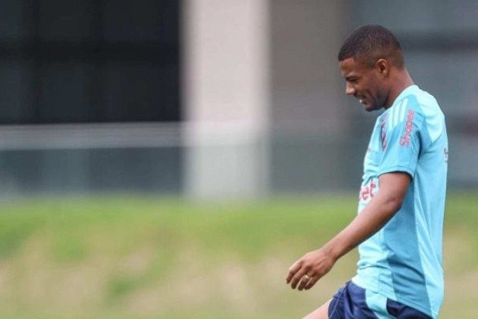 De La Cruz fica fora do clássico Fla-Flu - (crédito: Foto: Gilvan de Souza/Flamengo) De La Cruz fica fora do clássico Fla-Flu - (crédito: Foto: Gilvan de Souza/Flamengo)
