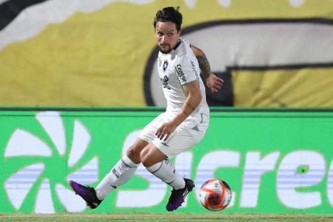 ARTUR - Tal qual Bastos, saiu machucado no primeiro tempo (15'). Não comprometeu enquanto esteve em campo - NOTA 6,0. Foto: Vítor Silva/Botafogo