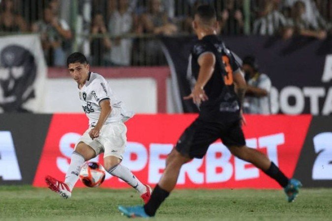 SAVARINO - Foi o melhor do Botafogo em campo apesar de pênalti desperdiçado (defesa de Lucas Maticoli, já aos 22' da etapa final). Deu assistência espetacular em cruzamento de três dedos para Kayke já nos acréscimos. NOTA 7,5. Foto: Vítor Silva/Botafogo