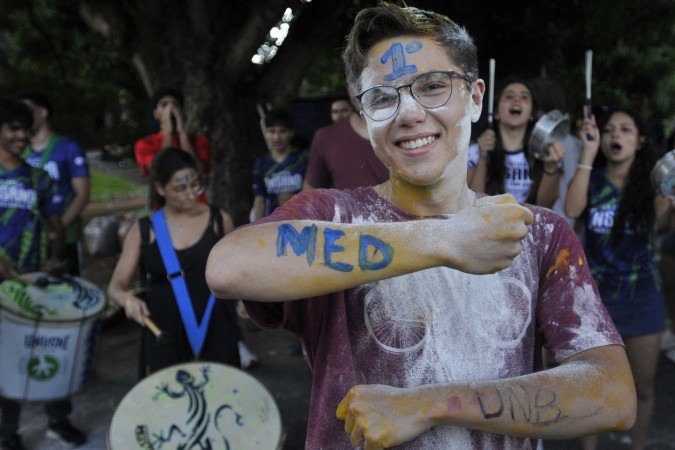 Matheus de Barros não esperava o primeiro lugar no curso de medicina - (crédito: Fotos: Minervino Júnior/CB/D.A Press.) Matheus de Barros não esperava o primeiro lugar no curso de medicina - (crédito: Fotos: Minervino Júnior/CB/D.A Press.)