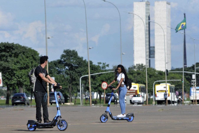  07/02/2025. Crédito: Minervino Júnior/CB/D.A Press. Brasil.  Brasilia - DF. Patinete Jet disponível paralocação em Brasília para ajudar na mobilidade. -  (crédito: Minervino Júnior/CB/D.A.Press)