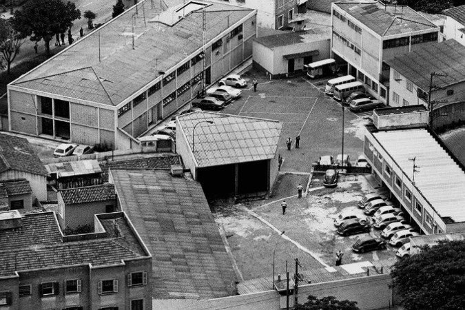 Vestígios de sangue encontrados em escavações expõem tortura de presos no antigo DOI-Codi - (crédito: Arquivo Publico SP) Vestígios de sangue encontrados em escavações expõem tortura de presos no antigo DOI-Codi - (crédito: Arquivo Publico SP)