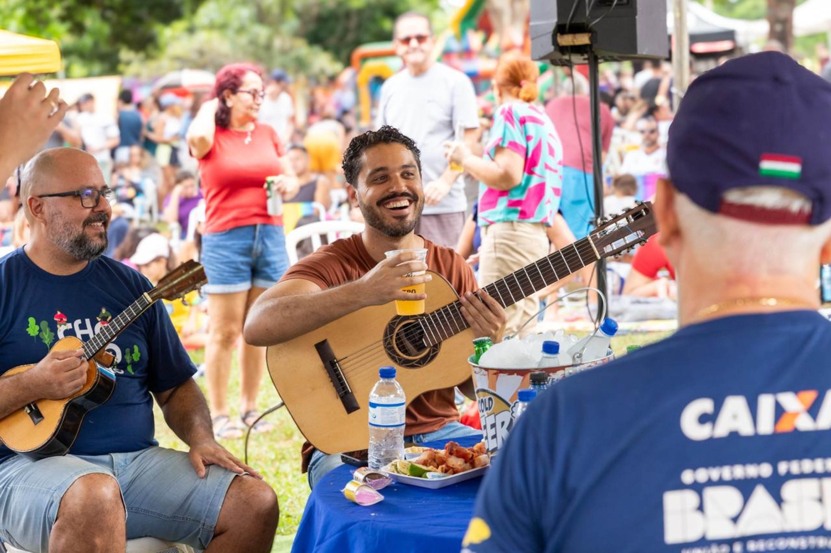  Artista Henrique Neto, do Clube do Choro de Brasília, estava tocando no Choro no Eixo