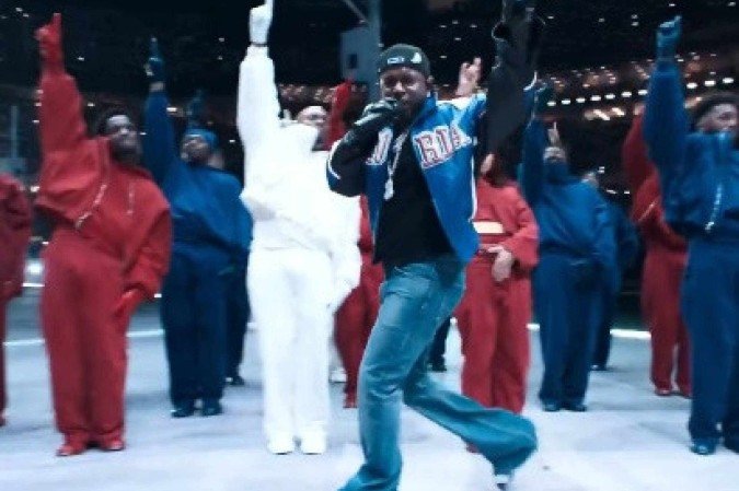 Kendrick Lamar se apresentou no intervalo do Super Bowl, neste domingo (9/2) - (crédito: Reprodução) Kendrick Lamar se apresentou no intervalo do Super Bowl, neste domingo (9/2) - (crédito: Reprodução)