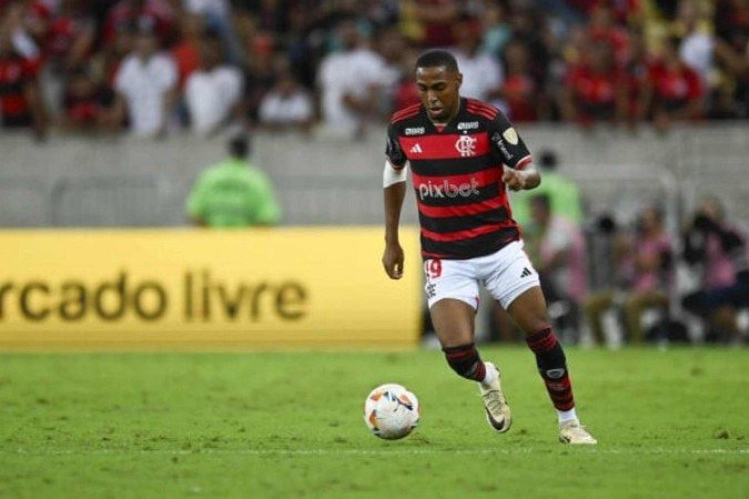 Lorran não tem mais espaço no time do Flamengo -  (crédito: Foto: Marcelo Cortes / CRF)