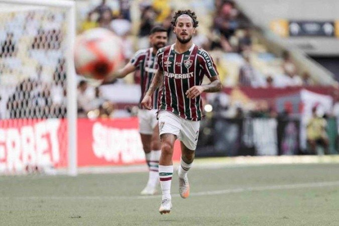 Fuentes, lateral do Fluminense, levou amarelo contra o Flamengo e está pendurado - (crédito: Foto: MARCELO GONÇALVES / FLUMINENSE F.C.) Fuentes, lateral do Fluminense, levou amarelo contra o Flamengo e está pendurado - (crédito: Foto: MARCELO GONÇALVES / FLUMINENSE F.C.)